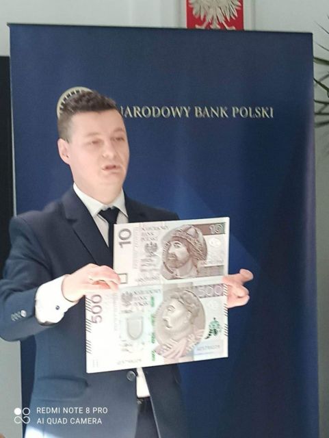 WIZYTA UCZNIÓW W NBP W KIELCACH
