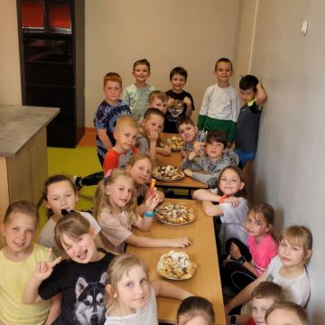 Dzieci z rogalikami